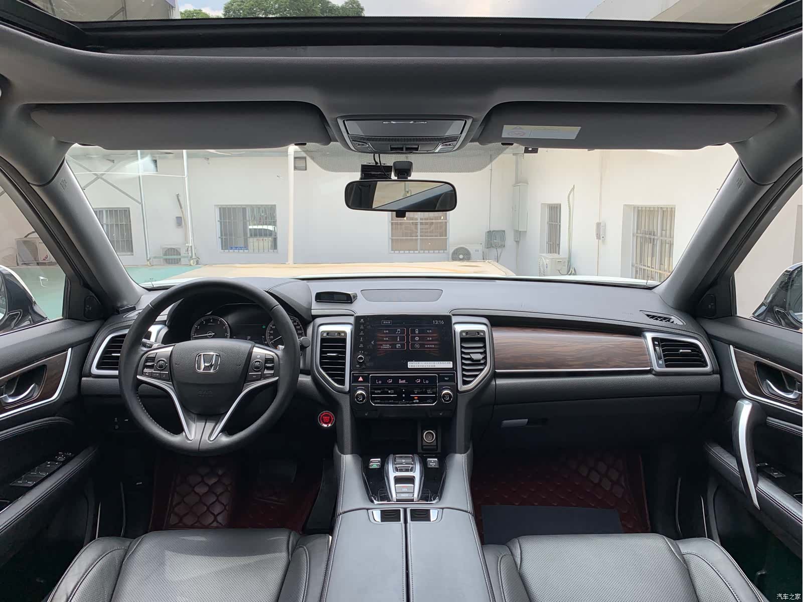 Honda UR-V, 2018 все фото