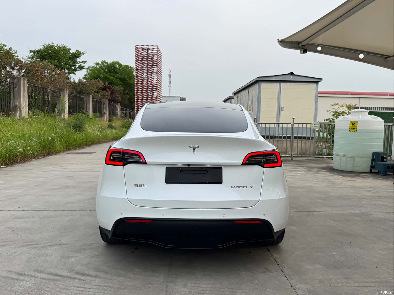 Tesla Model Y, 2022 7