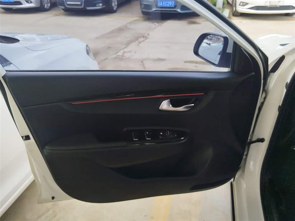 Kia KX CROSS