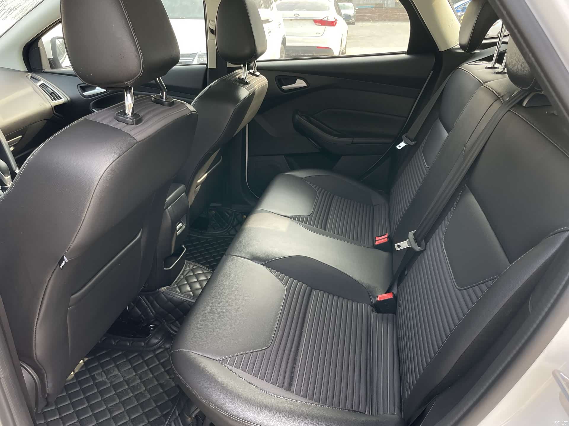 Ford Focus, 2019 9