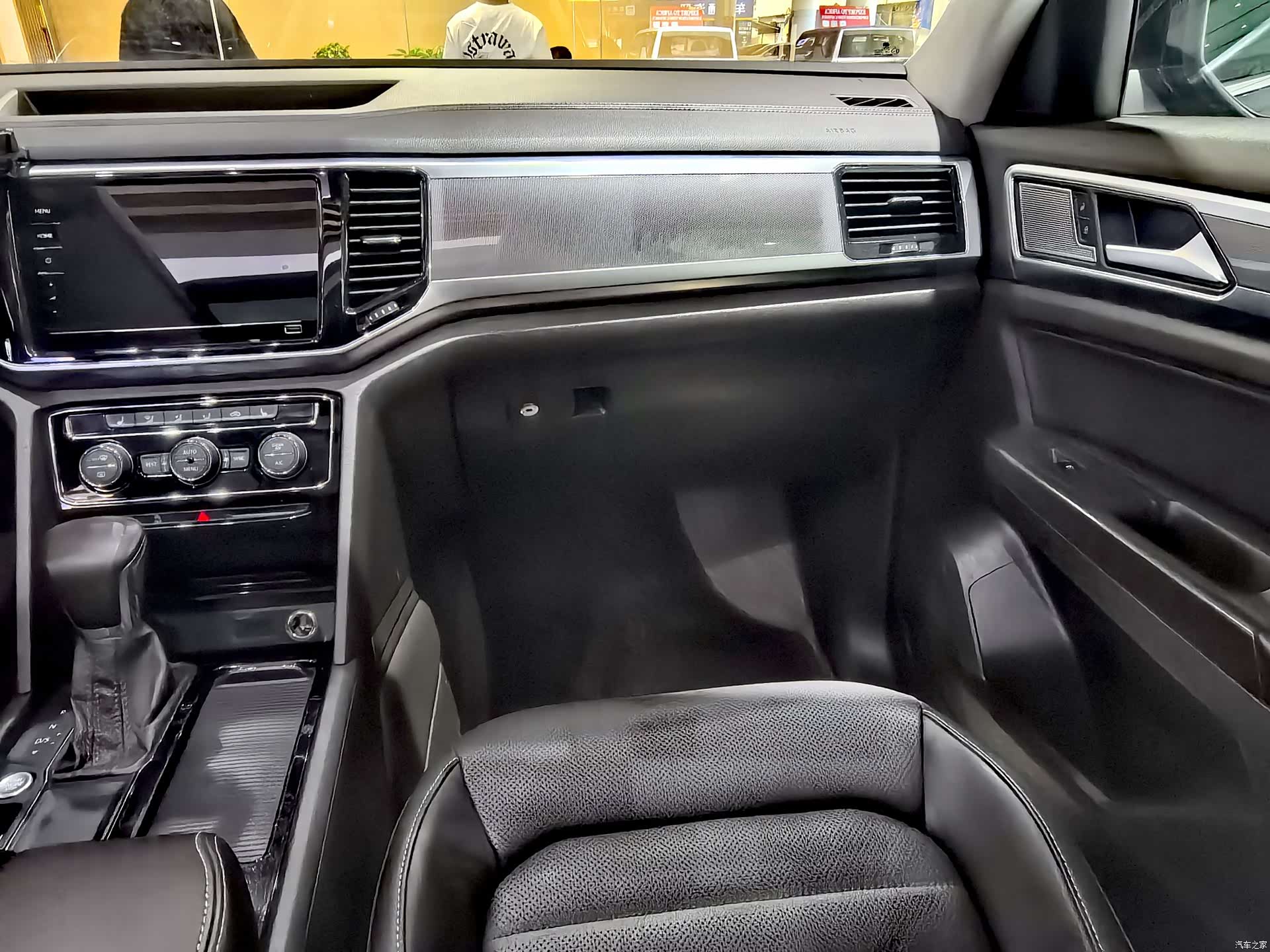 Volkswagen Teramont, 2020 10