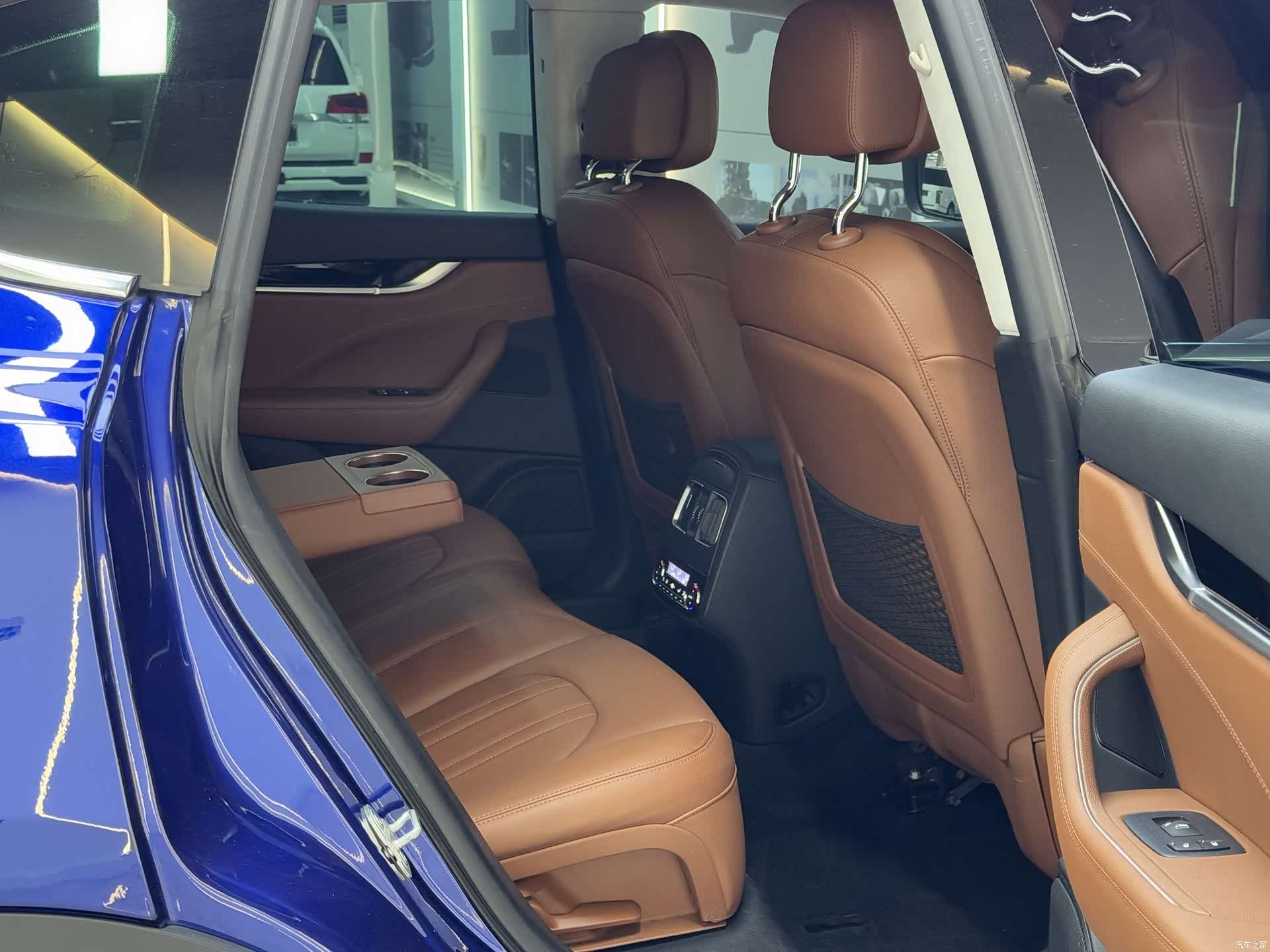 Maserati Levante, 2018 12