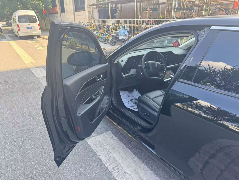 Besturn B70