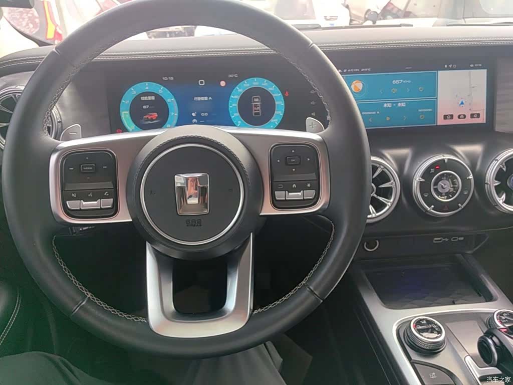 Tank 300, 2022 10