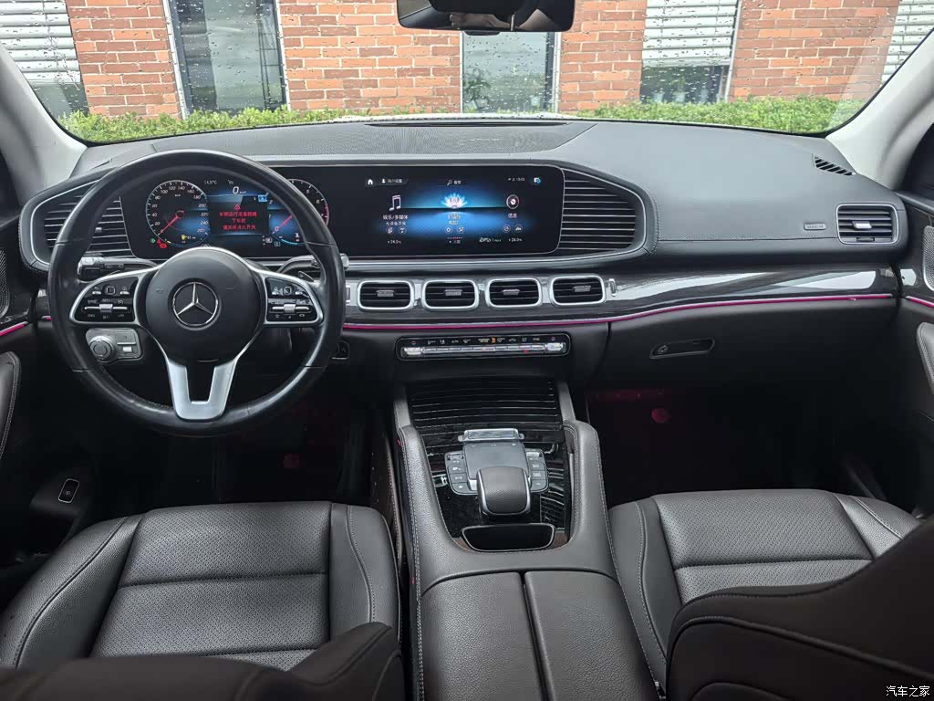 Mercedes-Benz GLE, 2023 все фото