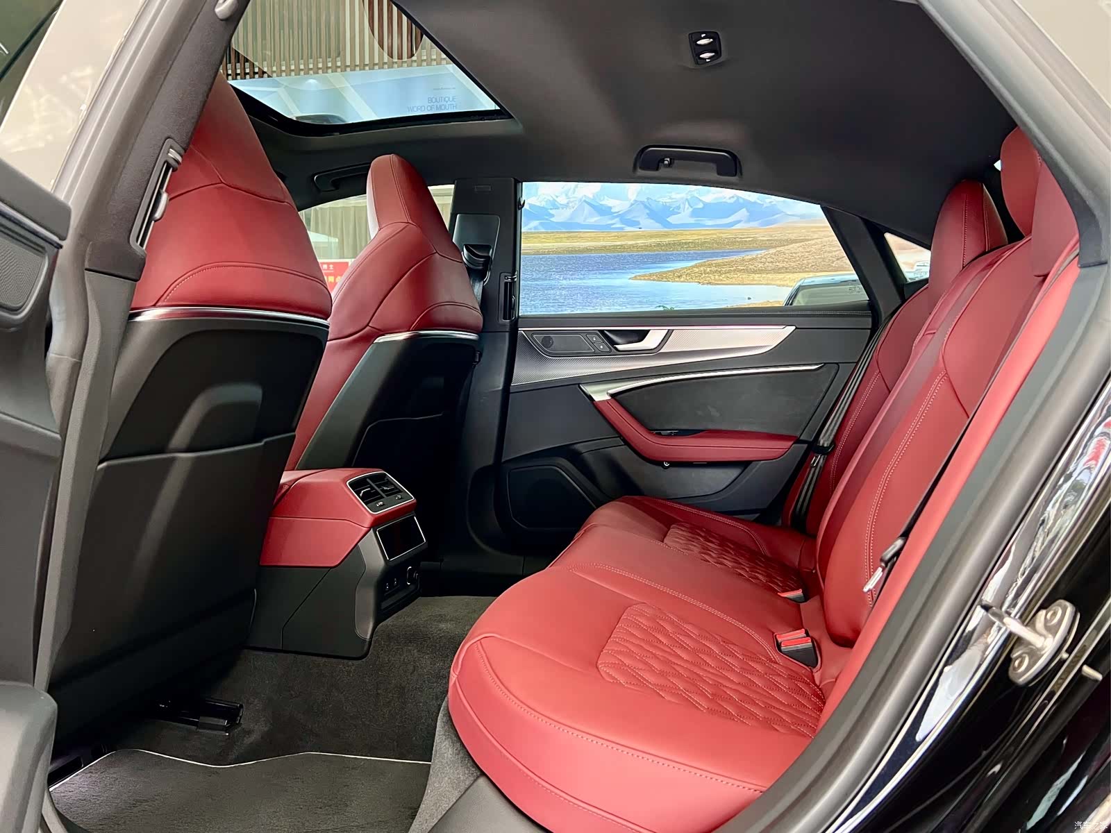 Audi A7L, 2025 11