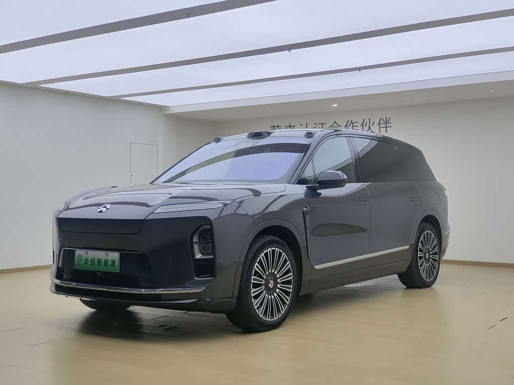 NIO ES8