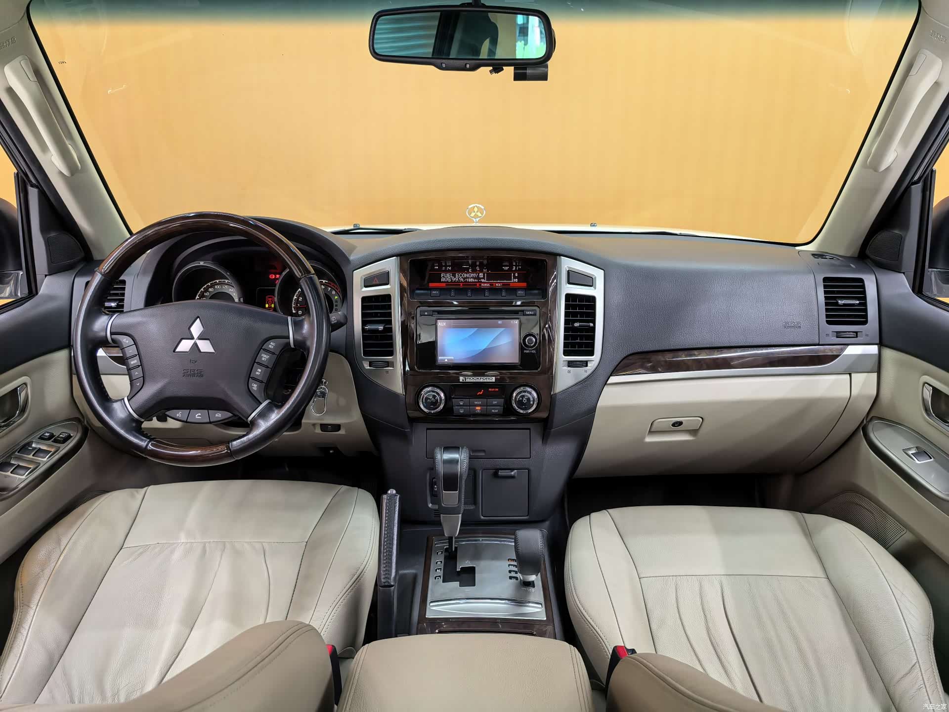 Mitsubishi Pajero, 2019 17