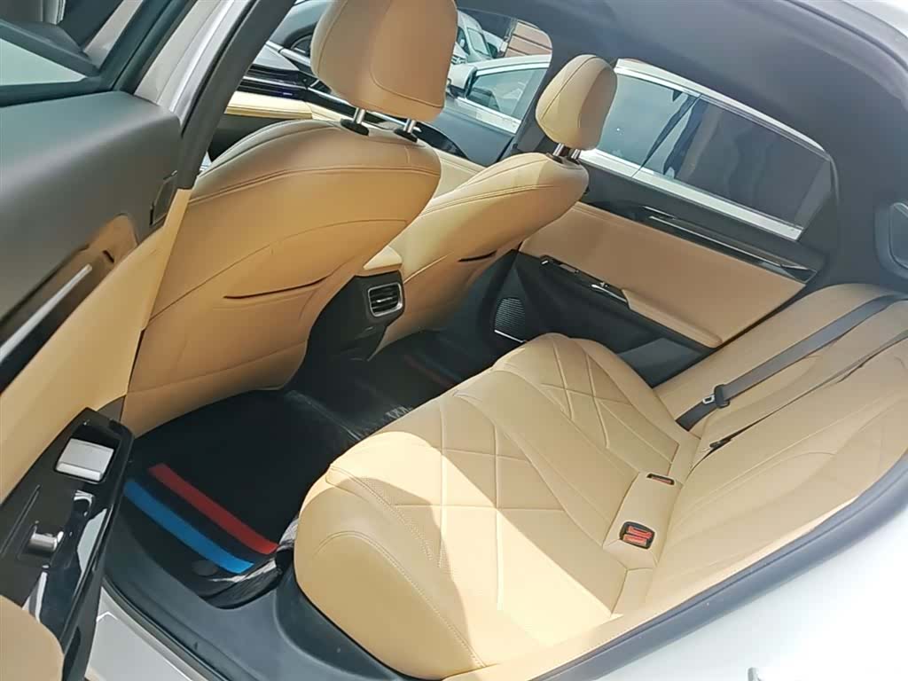 Geely Galaxy L6, 2024 17