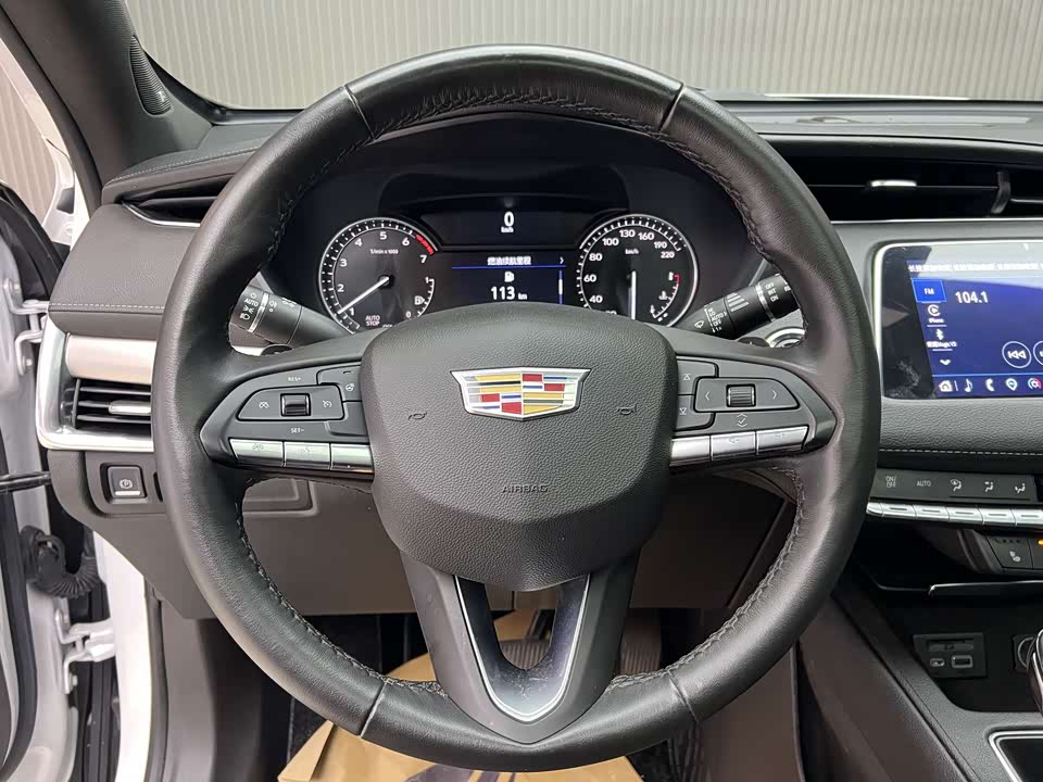 Cadillac XT4