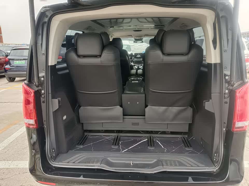 Mercedes-Benz V-class