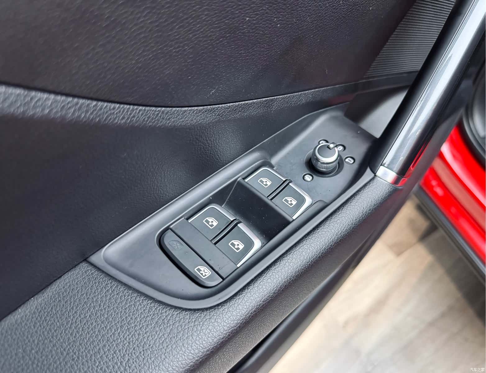 Audi Q2L, 2019 11