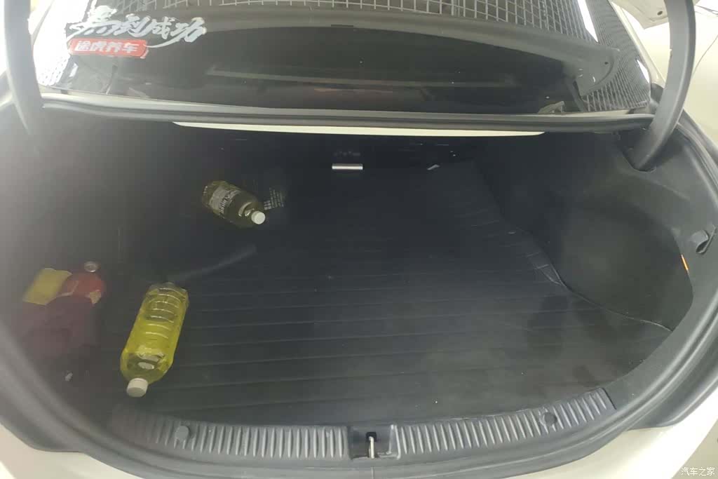 Mercedes-Benz C-Class, 2018 4