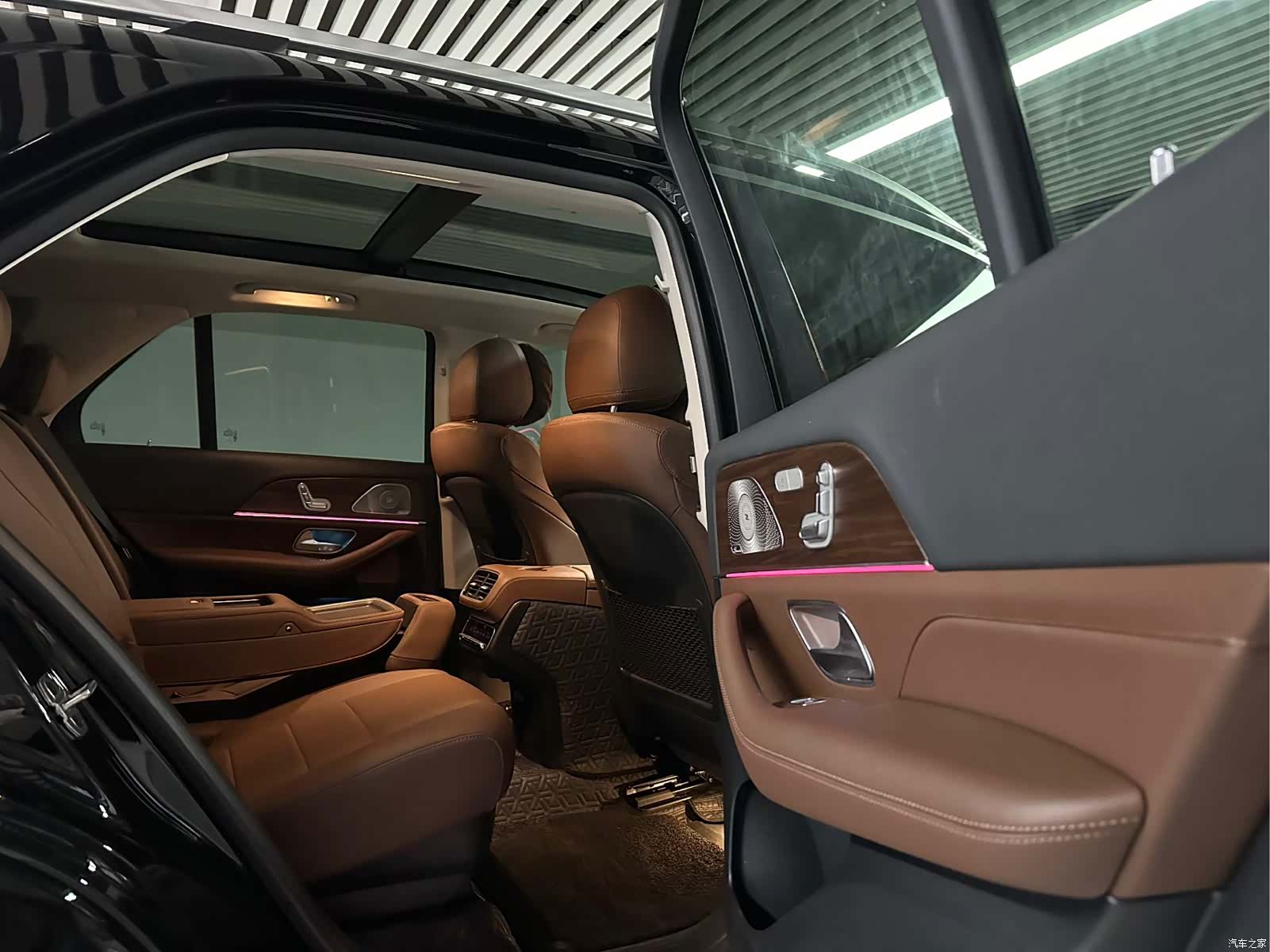 Mercedes-Benz GLE, 2025 19