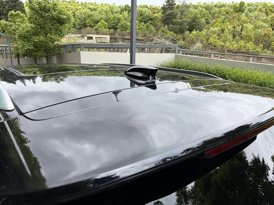 Hongqi HS3