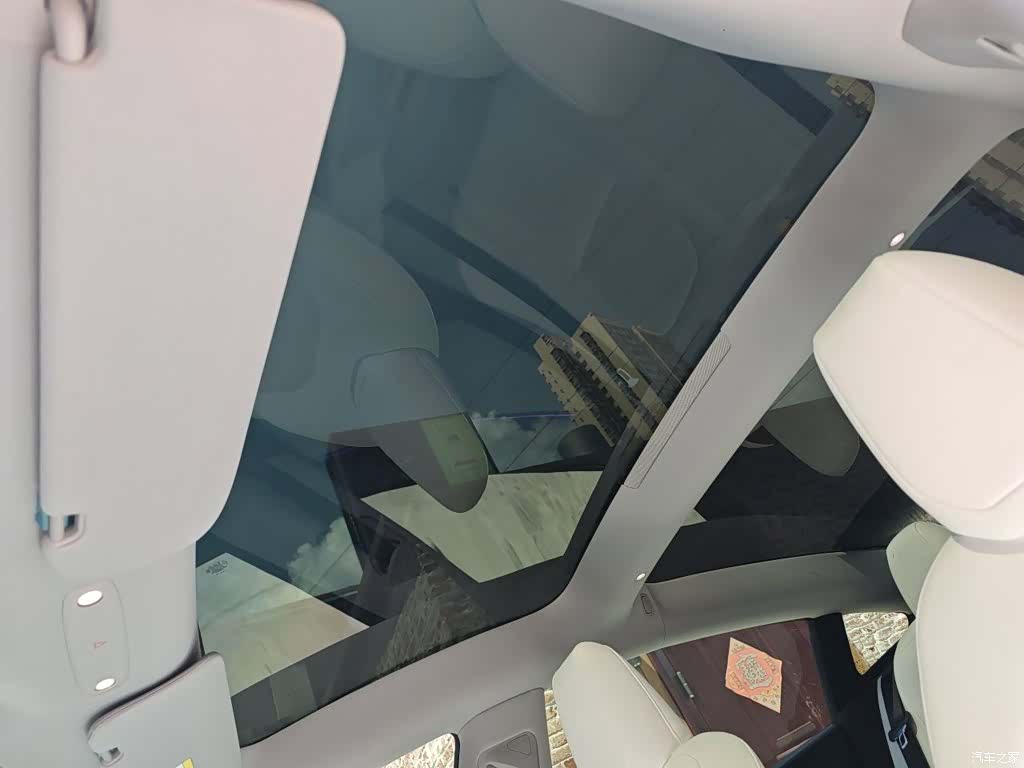 Tesla Model 3, 2026 14