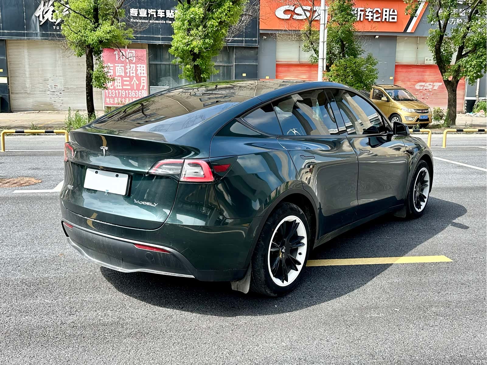 Tesla Model Y, 2022 все фото