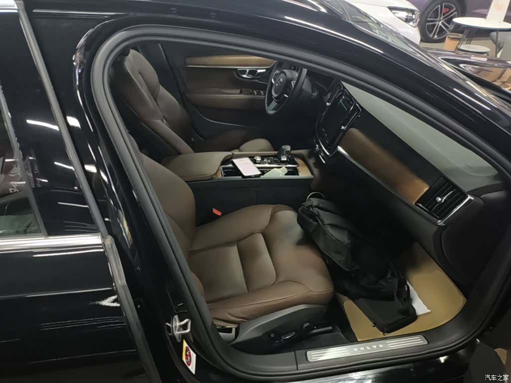 Volvo S90, 2024 25