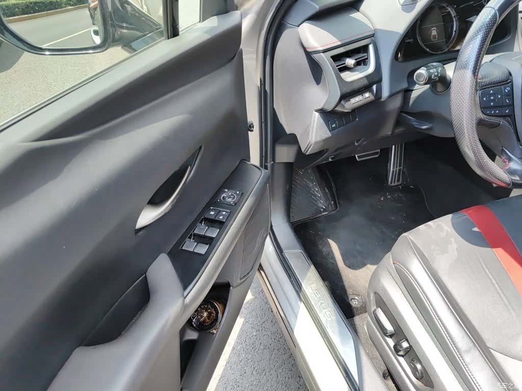 Lexus UX, 2019 17