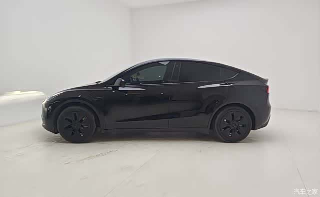 Tesla Model Y, 2023 9
