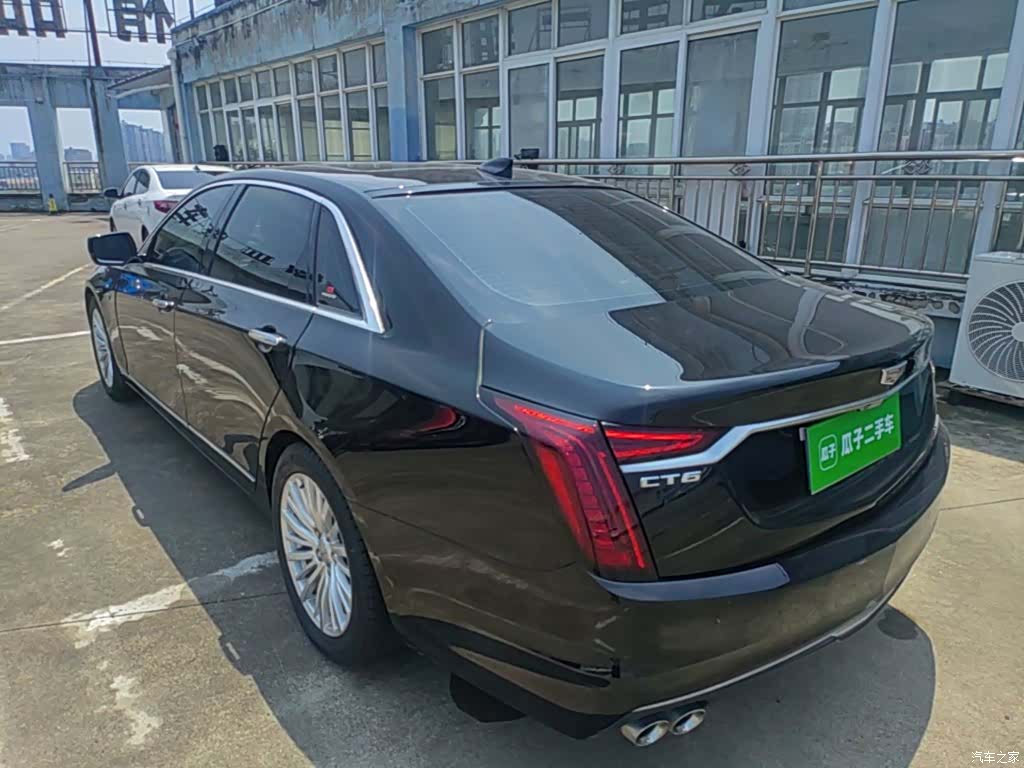 Cadillac CT6, 2022 все фото