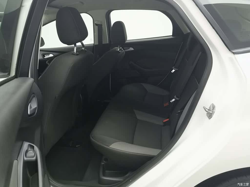 Ford Focus, 2014 15