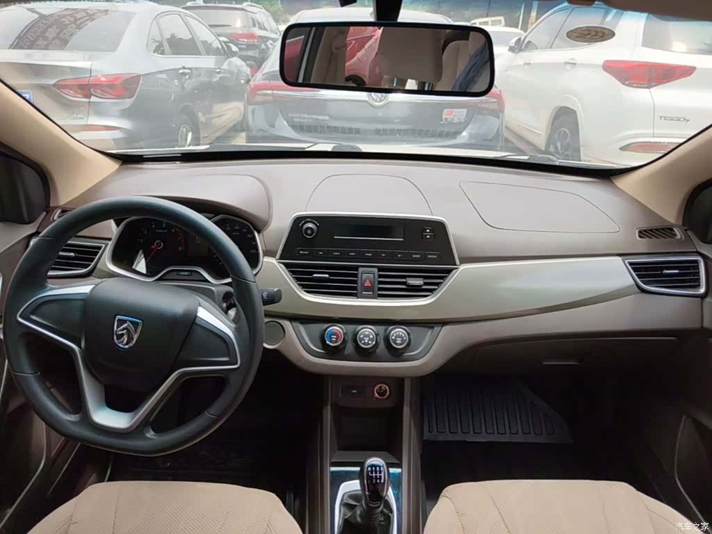 Wuling 310W, 2021 10