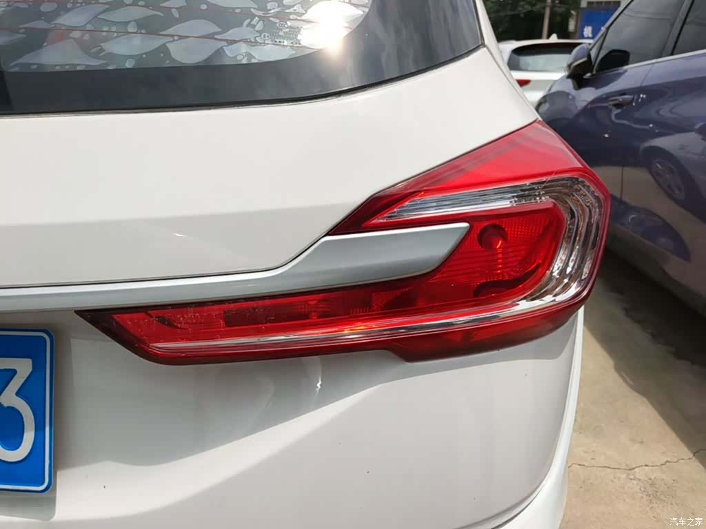 Wuling 310W, 2021 8