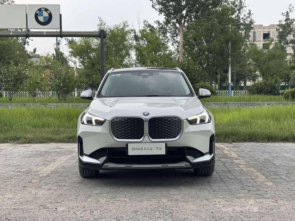 BMW iX1 BMW iX1