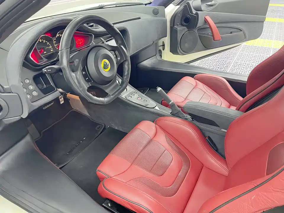Lotus Evora