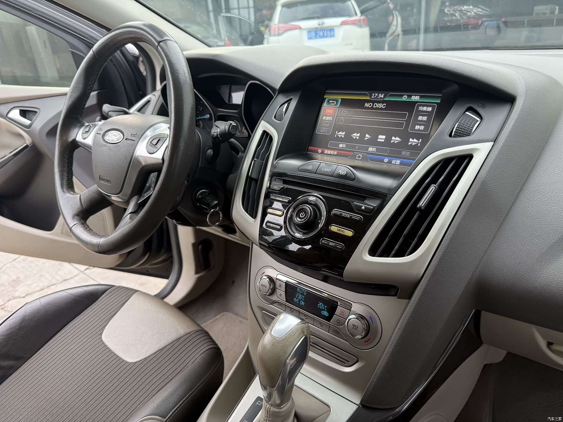 Ford Focus, 2014 20