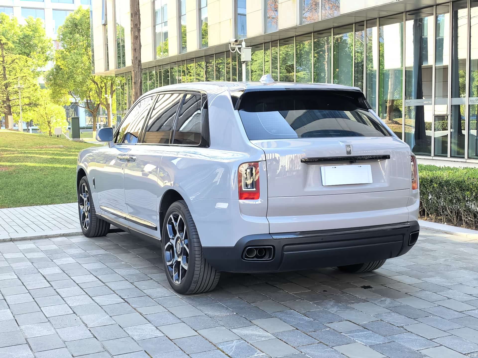 Rolls-Royce Cullinan, 2022 44