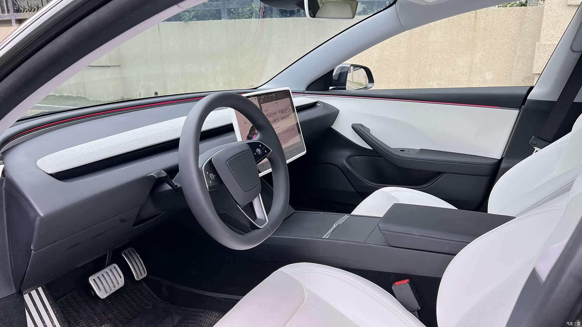 Tesla Model 3, 2026 9