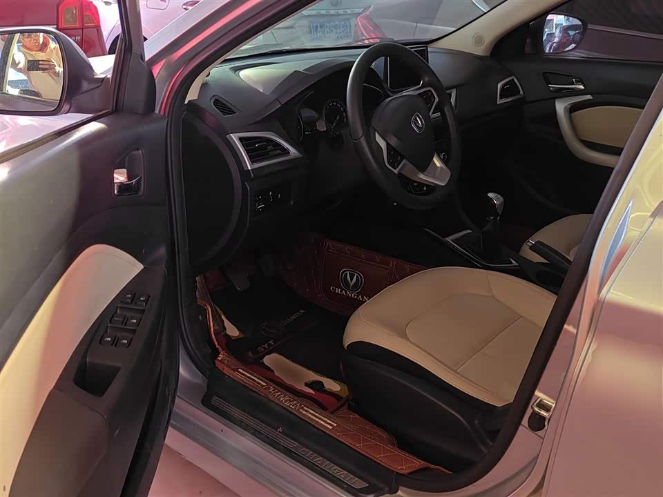 Changan Yuexiang V7