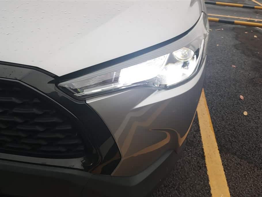 Toyota Corolla Sharp amplifier