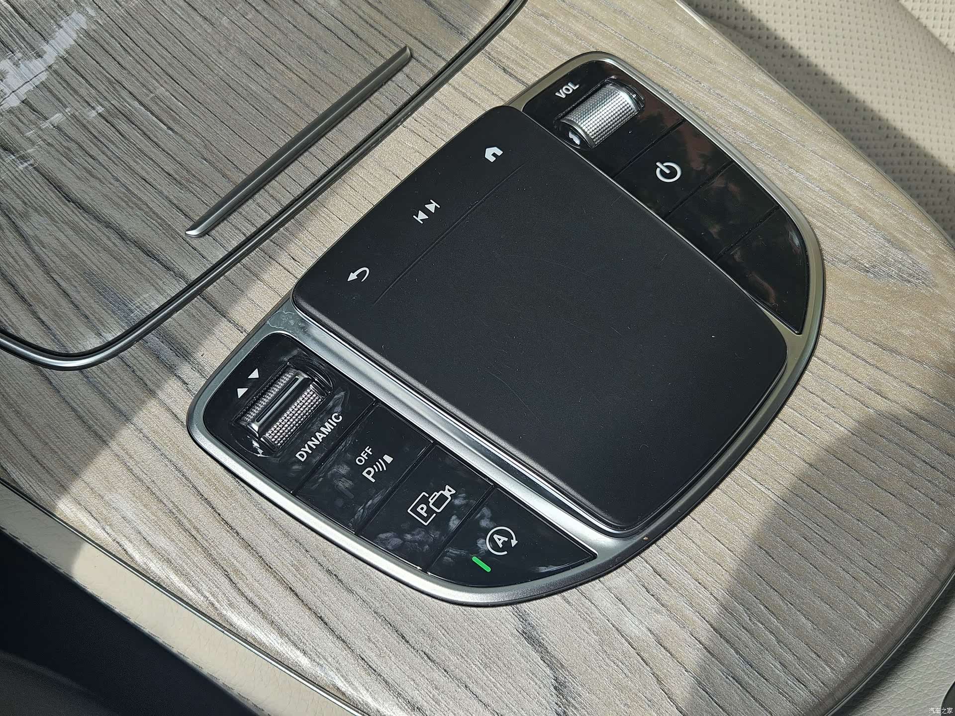 Mercedes-Benz CLS, 2023 14