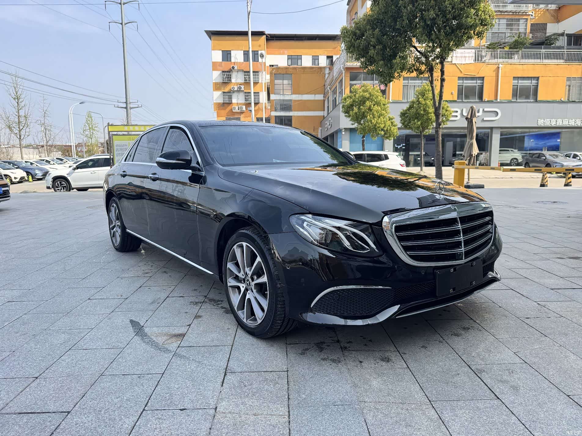 Mercedes-Benz E-Class, 2019 3