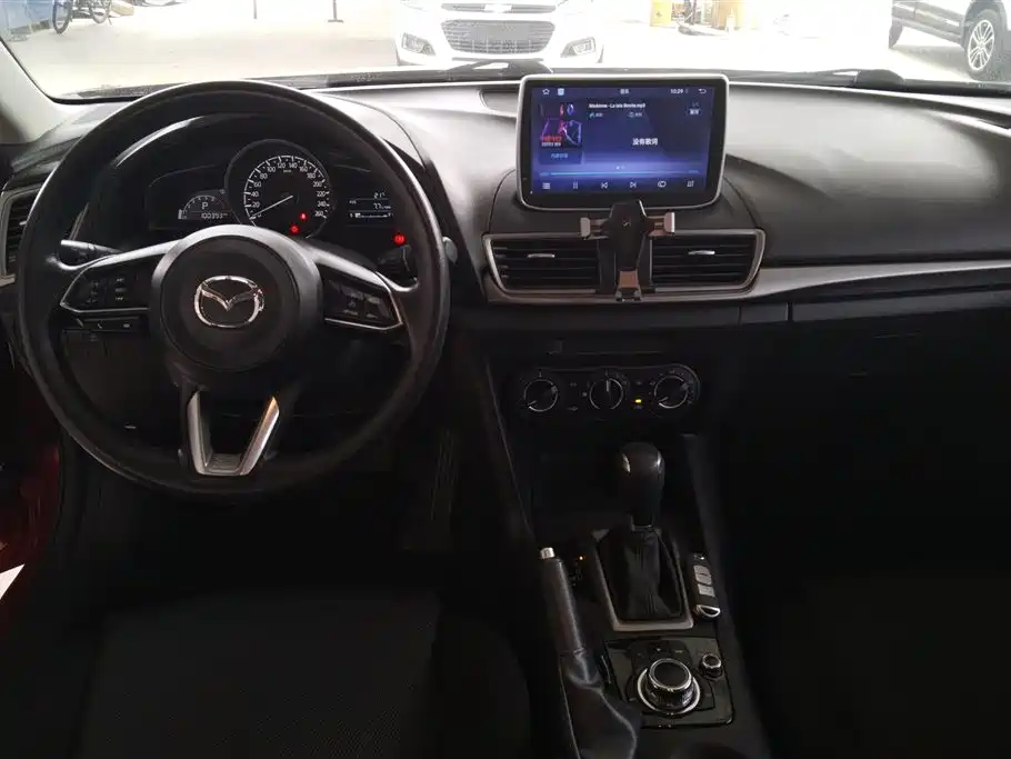 Mazda 3 Angkesaila