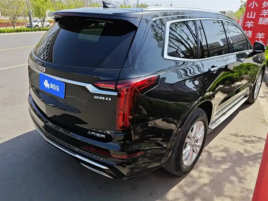 Cadillac XT6