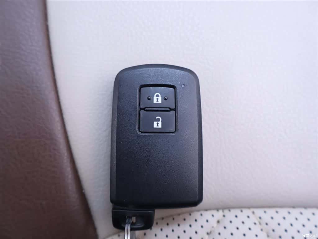 Toyota Land Cruiser, 2019 24