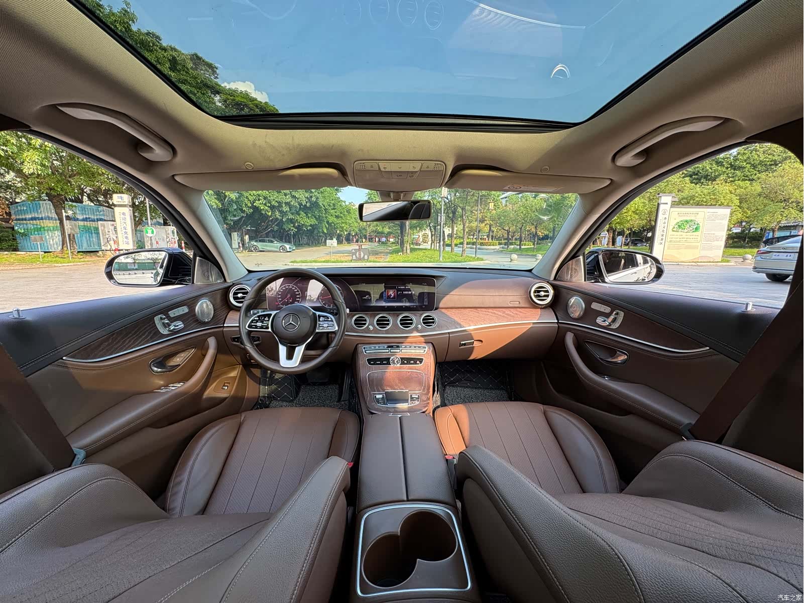 Mercedes-Benz E-Class, 2019 11