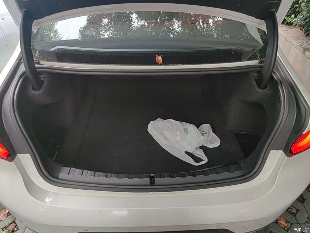 BMW 3 Series, 2024 15