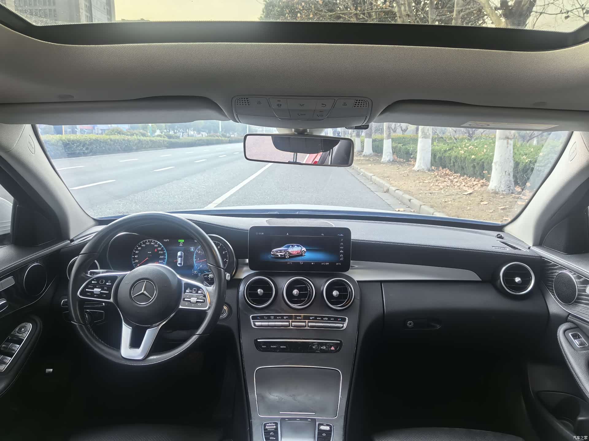 Mercedes-Benz C-Class, 2019 10