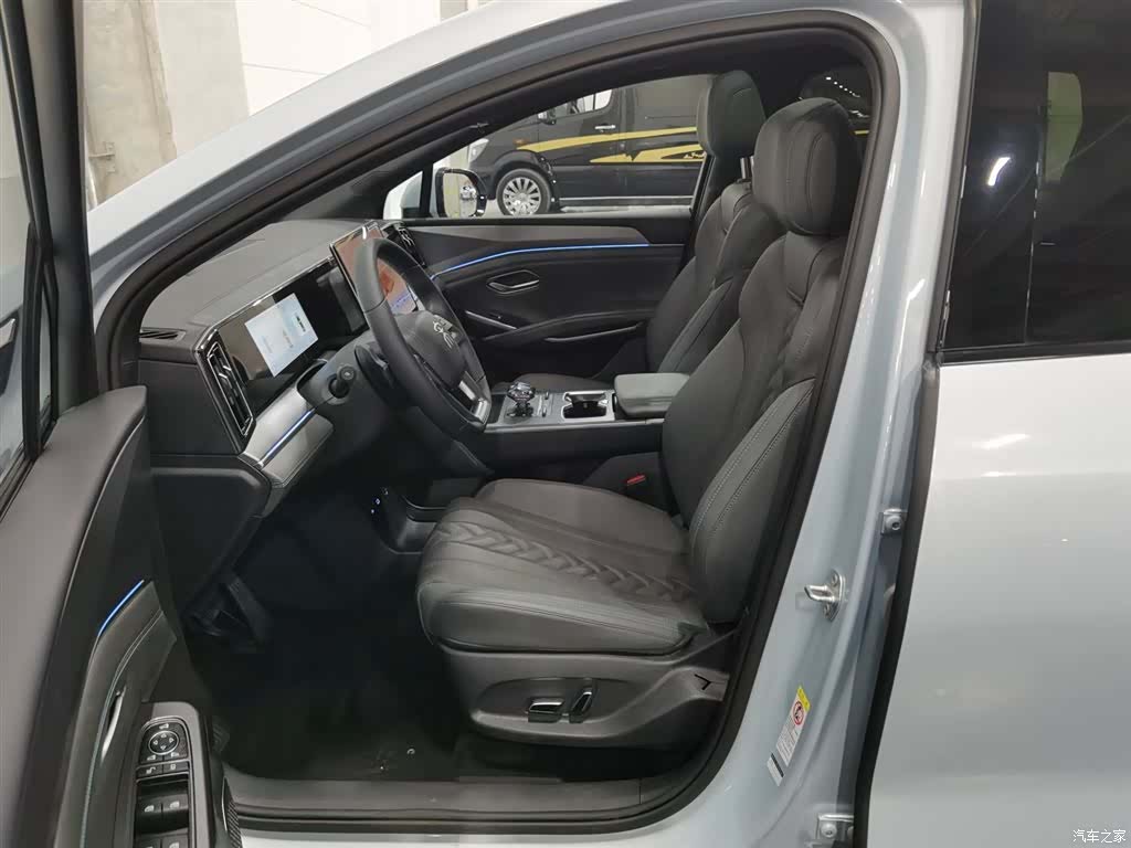 BYD Song, 2025 10