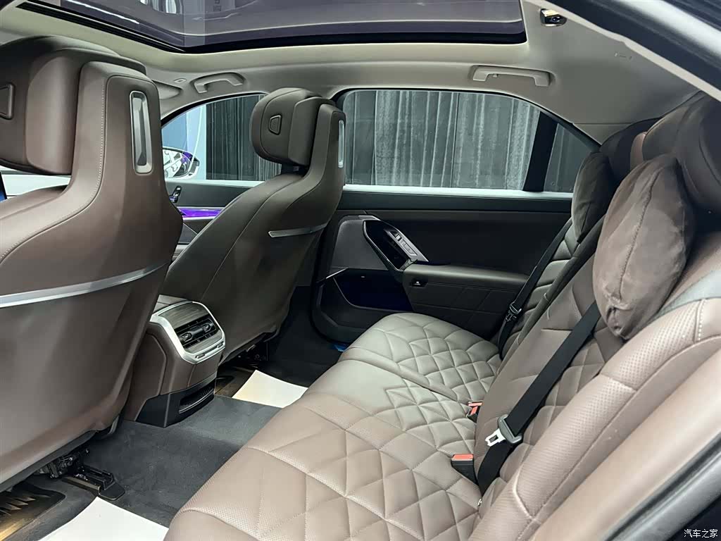 BMW 7 Series, 2025 22