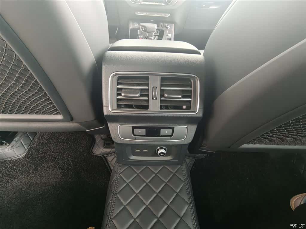 Audi Q5L, 2024 12