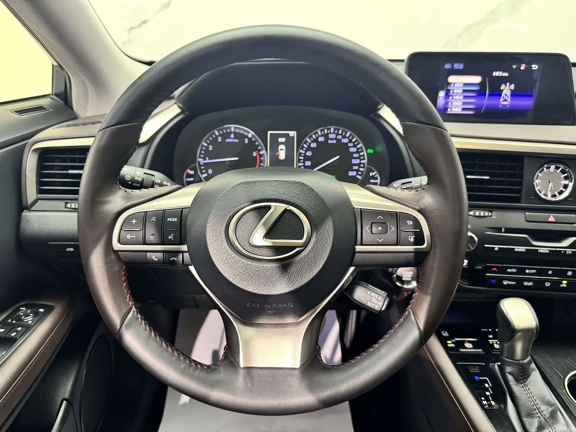 Lexus RX, 2017 11