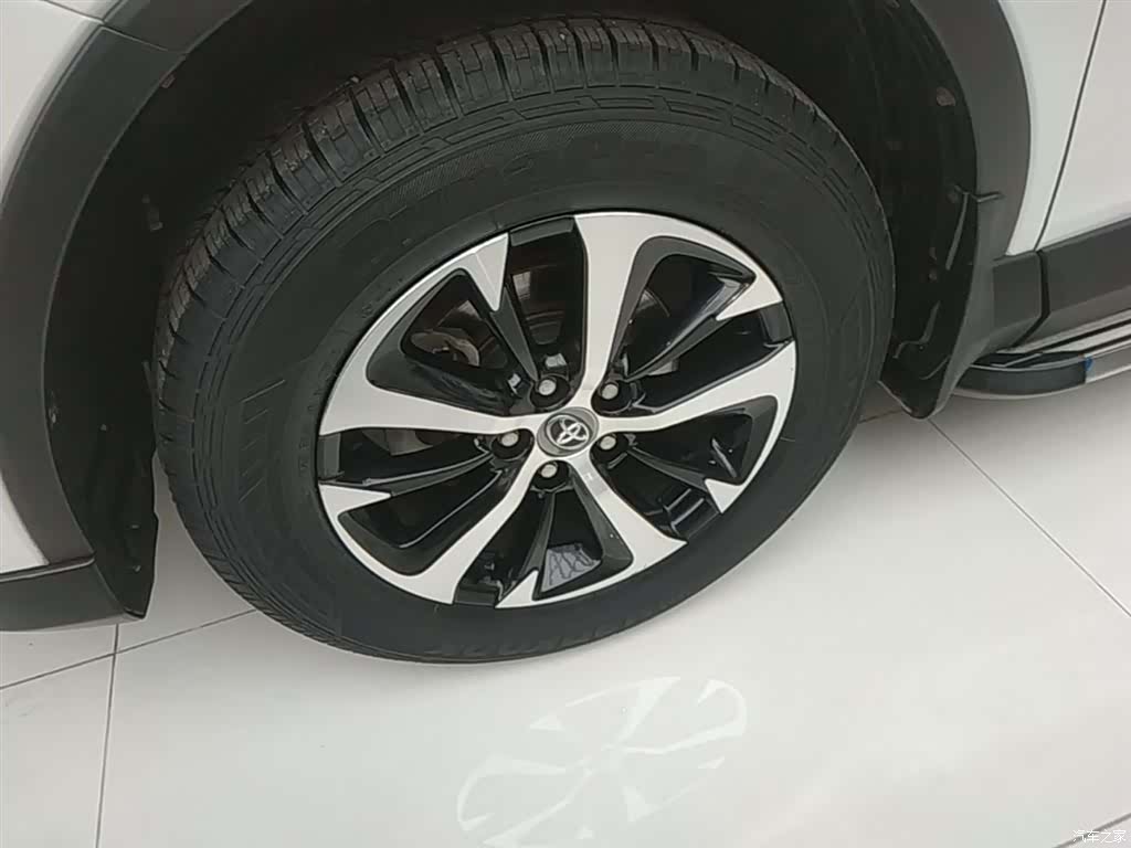 Toyota RAV4, 2016 23