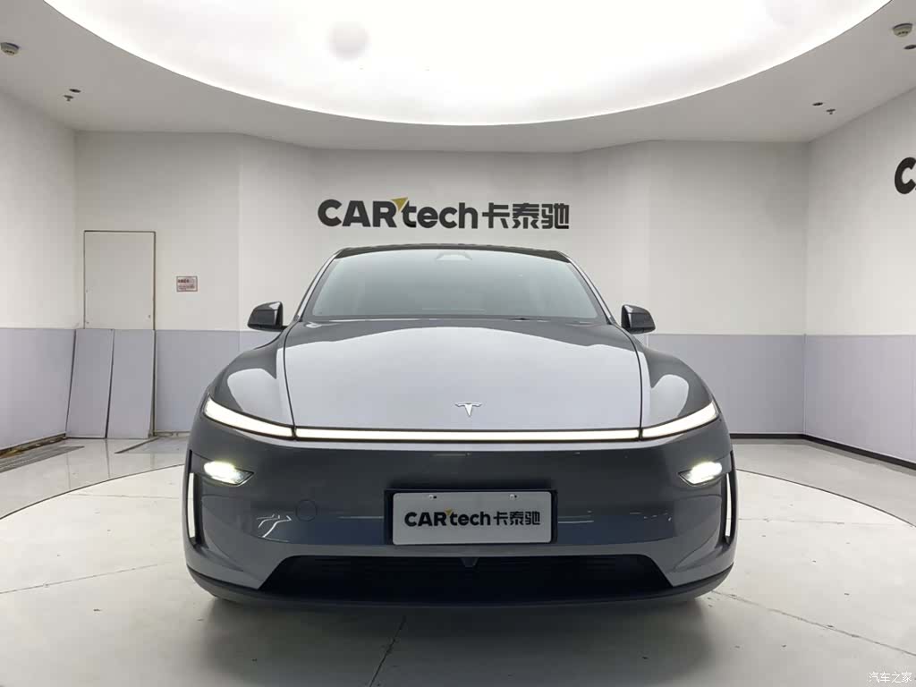 Tesla Model Y, 2025 3