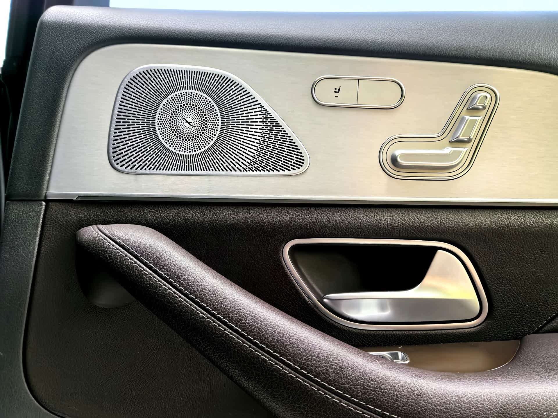 Mercedes-Benz GLE, 2020 4